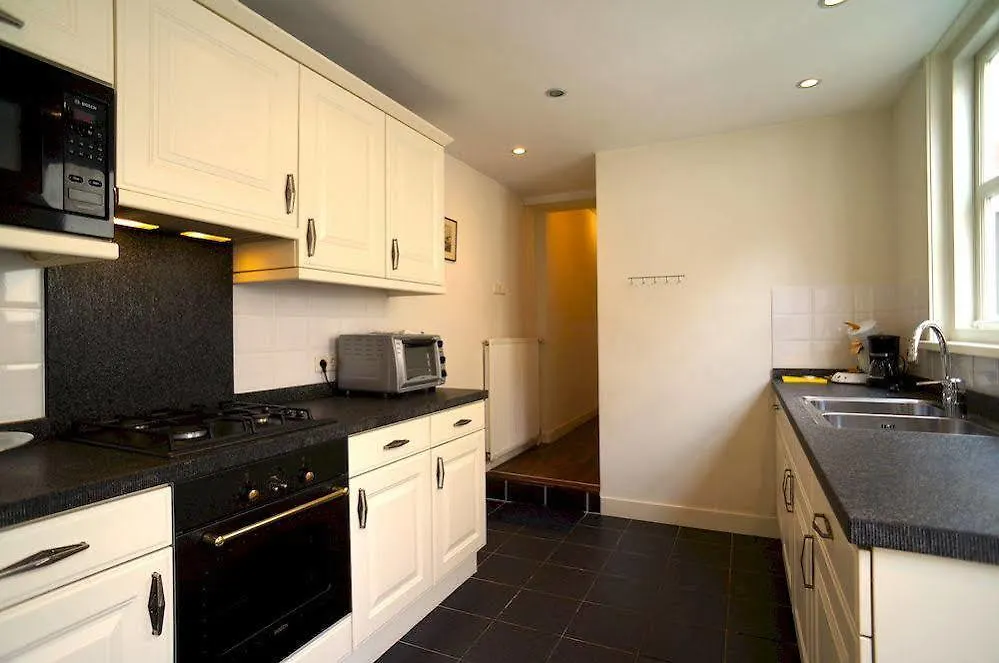 Stayci Serviced Apartments Noordeinde 0*, The Hague