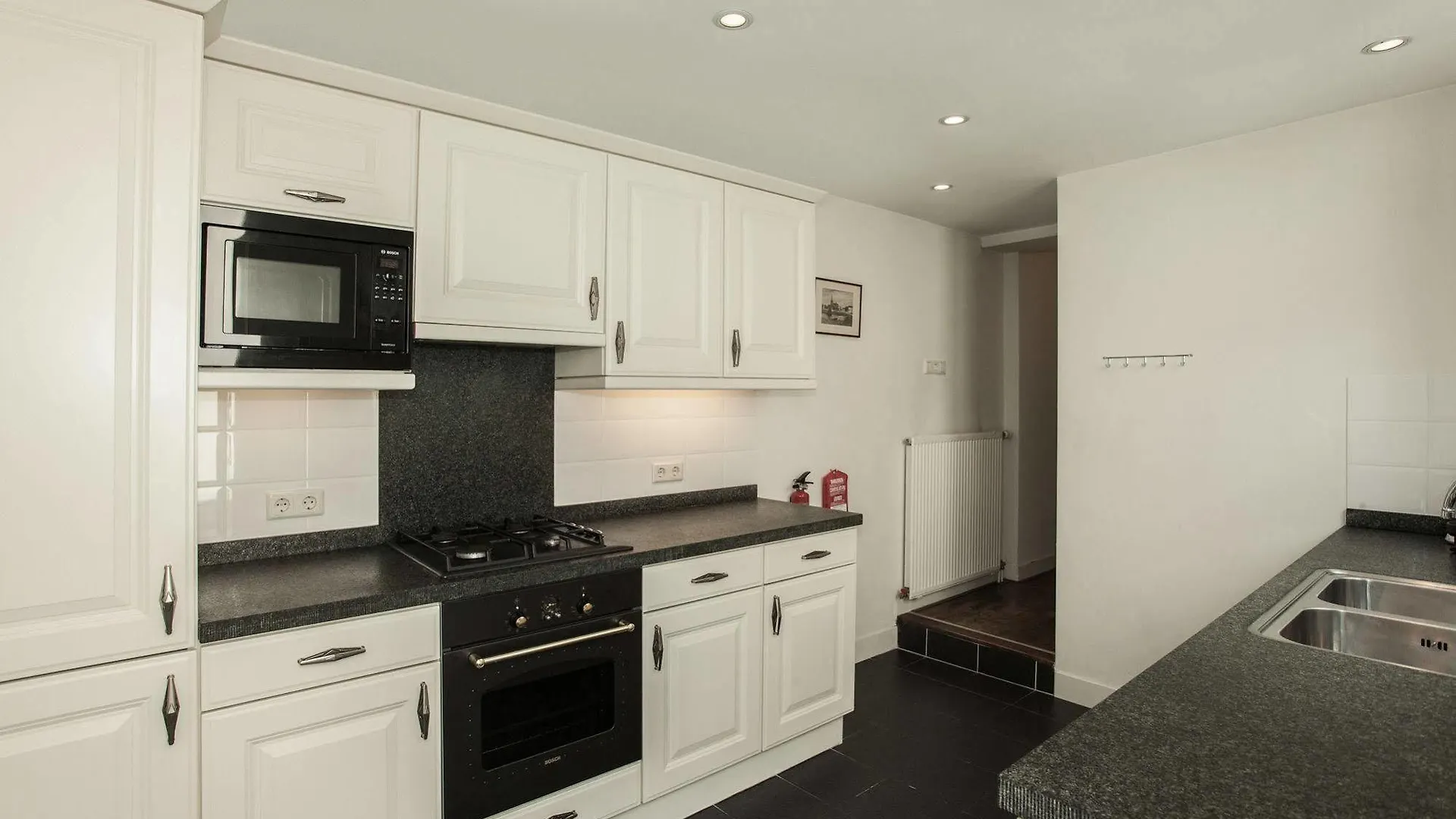 Stayci Serviced Apartments Noordeinde Netherlands